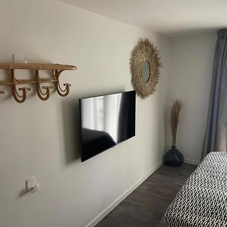 Le Vivier, Elegante Maison Familiale Avec 게스트하우스 4*